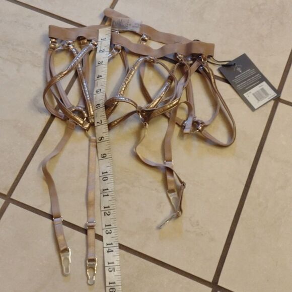 NWT SET Thistle and Spire Bronze Garter Belt w adjustable Garter M - Picture 7 of 10